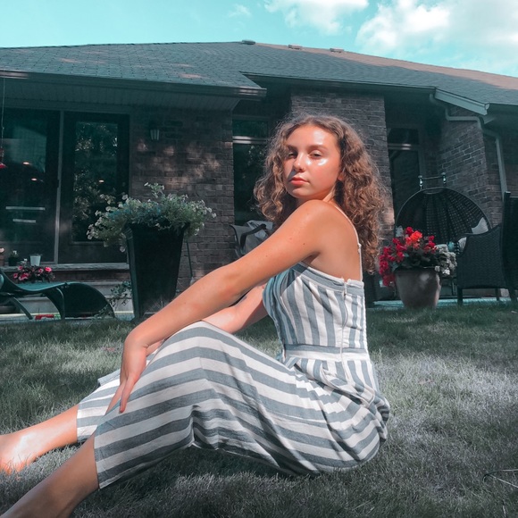 Meet your Posher - Picture 3 of 3